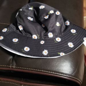 Alice and Olivia Reversible Bucket Hat New